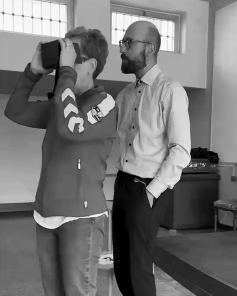 Marco Zanini mostra il progetto in realtà aumentata
